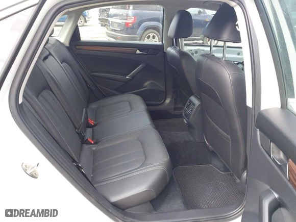 2020 Volkswagen Passat 2.0T SEL with VIN 1VWCA7A36LC004758, listed as a IAAI auction lot 40731847 with 112,972 mi miles. Bid and sale history available at carsss.com. Image 8.