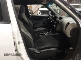 2014 Kia Soul with VIN KNDJN2A24E7089670, listed as a IAAI auction lot 38680967 with 63,504 mi miles. Bid and sale history available at carsss.com. Image 5.