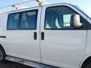 2017 GMC Savana Cargo Van with VIN 1GTW7AFF7H1911097, listed as a IAAI auction lot 41457566 with 192,508 mi miles. Bid and sale history available at carsss.com. Image 13.