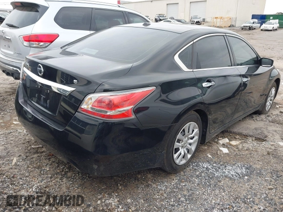 2015 Nissan Altima S with VIN 1N4AL3AP2FN371932, listed as a IAAI auction lot 42137639 with 120,435 mi miles and . Bid and sale history available at DreamBid. Image 4.