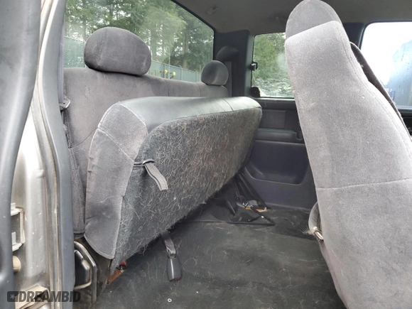 2000 Chevrolet Silverado 1500 LT with VIN 1GCEK19T0YE215802, listed as a Copart auction lot 45999925 with 247,187 mi miles and Salvage Title. Bid and sale history available at carsss.com. Image 10.