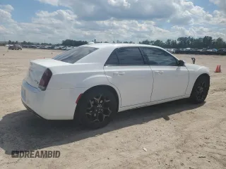 2017 Chrysler 300 S с VIN 2C3CCAGG4HH585948, выставлен на аукционе Copart как лот 56363225 с пробегом 133 191 миль миль и Списание • Salvage title. История ставок и продаж доступна на DreamBid. Изображение 3.