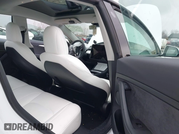 2022 Tesla Model 3 Long Range with VIN 5YJ3E1EB6NF272009, listed as a IAAI auction lot 41984154 with 12,651 mi miles and . Bid and sale history available at DreamBid. Image 8.