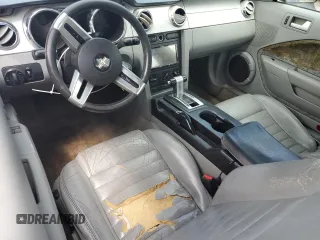 2006 Ford Mustang GT Deluxe z VIN 1ZVHT82H565214308, wystawiony jako Copart lot #62340085 z przebiegiem 183 848 mil mil oraz Szkoda całkowita • Salvage title. Historia ofert i sprzedaży dostępna na DreamBid. Obrazek 8.