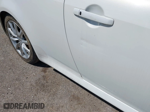 2014 Infiniti Q60 Journey with VIN JN1CV6EK7EM111241, listed as a IAAI auction lot 42653792 with 196,431 mi miles and . Bid and sale history available at DreamBid. Image 6.
