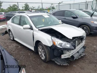 2014 Subaru Legacy Premium z VIN 4S3BMCD63E3030127, wystawiony jako IAAI lot #42364157 z przebiegiem 153 196 mil mil oraz . Historia ofert i sprzedaży dostępna na DreamBid. Obrazek 1.