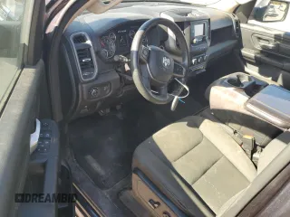 2021 Ram 1500 Tradesman z VIN 1C6RRFCG0MN714249, wystawiony jako Copart lot #85542574 z przebiegiem 93 443 mil mil oraz Czysty tytuł • Clean title. Historia ofert i sprzedaży dostępna na DreamBid. Obrazek 8.