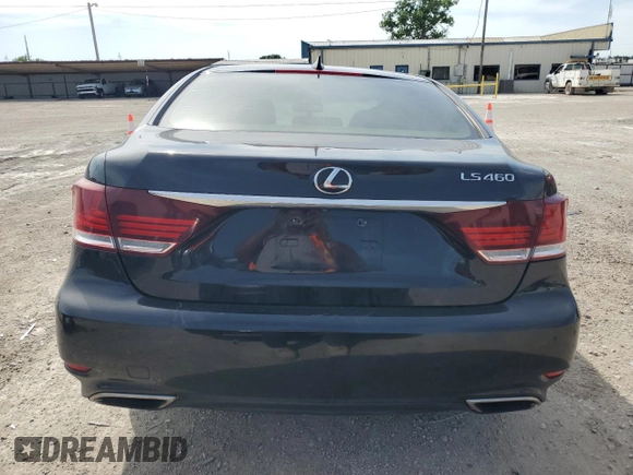 2014 Lexus LS 460 z VIN JTHBL5EF0E5131013, wystawiony jako Copart lot #56685775 z przebiegiem 217 666 mil mil oraz Szkoda całkowita • Salvage title. Historia ofert i sprzedaży dostępna na DreamBid. Obrazek 6.