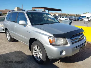 2006 Toyota Highlander with VIN JTEDW21A460015561, listed as a IAAI auction lot 42864235 with 202,859 mi miles and . Bid and sale history available at DreamBid. Image 1.