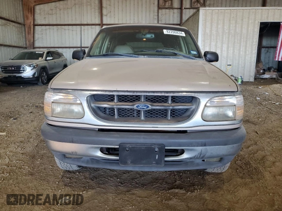 1998 Ford Explorer XL z VIN 1FMZU32E7WZB28628, wystawiony jako Copart lot #82200834 z przebiegiem 195 760 mil mil oraz Czysty tytuł • Clean title. Historia ofert i sprzedaży dostępna na DreamBid. Obrazek 5.
