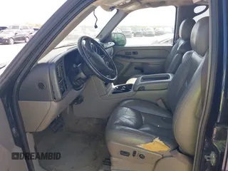 2005 Chevrolet Suburban LT with VIN 1GNFK16Z45J157703, listed as a IAAI auction lot 41840882 with 337,113 mi miles and . Bid and sale history available at DreamBid. Image 12.