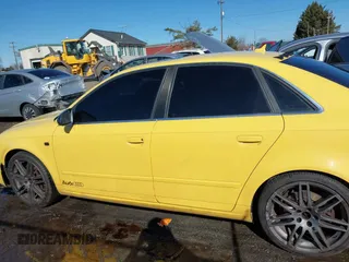 2007 Audi S4 z VIN WAUGL78E67A097172, wystawiony jako IAAI lot #41451188 z przebiegiem 160 916 mil mil oraz . Historia ofert i sprzedaży dostępna na DreamBid. Obrazek 14.
