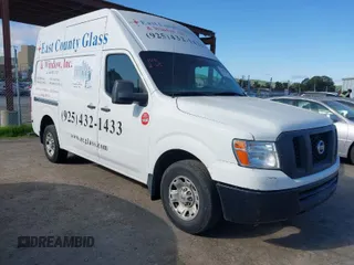 2014 Nissan NV Cargo SV z VIN 1N6BF0LY1EN110393, wystawiony jako IAAI lot #41855224 z przebiegiem 166 384 mil mil oraz . Historia ofert i sprzedaży dostępna na DreamBid. Obrazek 1.