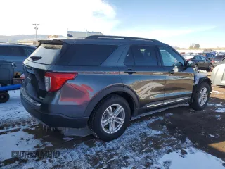 2020 Ford Explorer XLT z VIN 1FMSK8DH5LGB74302, wystawiony jako Copart lot #44644915 z przebiegiem 125 263 mil mil oraz Szkoda całkowita • Salvage title. Historia ofert i sprzedaży dostępna na DreamBid. Obrazek 3.