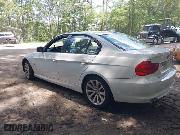 2011 BMW 3 Series 328i xDrive with VIN WBAPK5C50BA655878, listed as a IAAI auction lot 42780068 with 95,950 mi miles and . Bid and sale history available at DreamBid. Image 3.