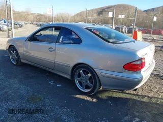 2000 Mercedes-Benz CLK 320/430 with VIN WDBLJ65G6YF114384, listed as a IAAI auction lot 41334745 with 131,461 mi miles and . Bid and sale history available at DreamBid. Image 3.