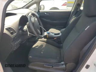 2015 Nissan LEAF SV с VIN 1N4AZ0CP8FC313572, выставлен на аукционе Copart как лот 63678045 с пробегом 61 794 миль миль и Списание • Salvage title. История ставок и продаж доступна на DreamBid. Изображение 7.