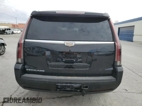 2016 Cadillac Escalade Platinum z VIN 1GYS4DKJ8GR125323, wystawiony jako Copart lot #89147295 z przebiegiem 131 657 mil mil oraz Szkody całkowita. Historia ofert i sprzedaży dostępna na DreamBid. Obrazek 6.