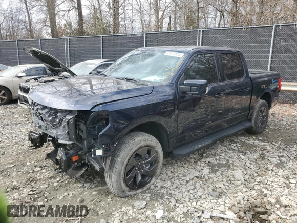 2023 Ford F-150 Lightning Pro z VIN 1FT6W1EV2PWG06829, wystawiony jako Copart lot #45875915 z przebiegiem 30 021 mil mil oraz Szkoda całkowita • Salvage title. Historia ofert i sprzedaży dostępna na DreamBid. Obrazek 1.