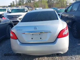 2011 Nissan Maxima SV z VIN 1N4AA5APXBC865253, wystawiony jako IAAI lot #41914882 z przebiegiem 132 510 mil mil oraz . Historia ofert i sprzedaży dostępna na DreamBid. Obrazek 16.