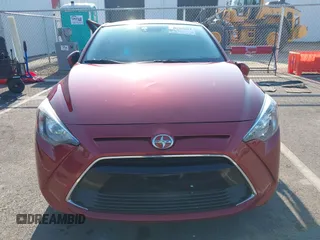 2016 Scion iA z VIN 3MYDLBZV8GY115501, wystawiony jako IAAI lot #40787802 z przebiegiem 184 833 mil mil oraz . Historia ofert i sprzedaży dostępna na DreamBid. Obrazek 13.