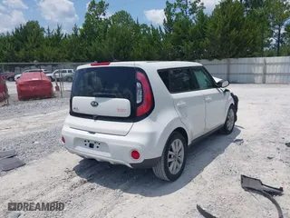 2017 Kia Soul + with VIN KNDJP3A56H7478406, listed as a IAAI auction lot 40045022 with 126,961 mi miles. Bid and sale history available at carsss.com. Image 4.