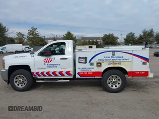 2017 Chevrolet Silverado 3500HD with VIN 1GC0KYEG4HZ401007, listed as a IAAI auction lot 41629647 with 210,431 mi miles and . Bid and sale history available at DreamBid. Image 14.