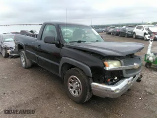 2005 Chevrolet Silverado 1500 LS with VIN 1GCEK14V55Z343823, listed as a IAAI auction lot 37501934 with 214,767 mi miles. Bid and sale history available at carsss.com. Image 1.
