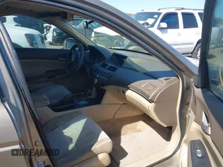 2009 Honda Accord LX-P z VIN 1HGCP26409A157485, wystawiony jako IAAI lot #42009167 z przebiegiem 164 153 mil mil oraz . Historia ofert i sprzedaży dostępna na DreamBid. Obrazek 5.