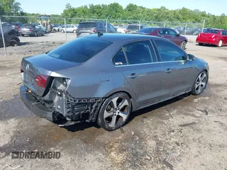 2011 Volkswagen Jetta SEL с VIN 3VWLZ7AJ9BM376079, выставлен на аукционе IAAI как лот 42388381 с пробегом 190 000 миль миль и . История ставок и продаж доступна на DreamBid. Изображение 4.