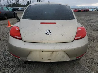 2013 Volkswagen Beetle 2.5L w/Sun with VIN 3VWJP7AT2DM673129, listed as a Copart auction lot 43284955 with 145,864 mi miles and Salvage title. Bid and sale history available at DreamBid. Image 6.