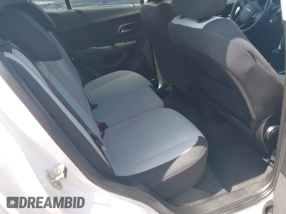 2020 Chevrolet Trax LS z VIN 3GNCJKSB2LL126640, wystawiony jako IAAI lot #42547540 z przebiegiem 86 058 mil mil oraz . Historia ofert i sprzedaży dostępna na DreamBid. Obrazek 8.