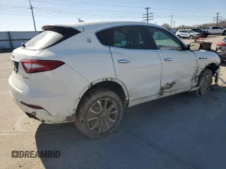 2017 Maserati Levante with VIN ZN661XUAXHX256585, listed as a Copart auction lot 48494125 with 76,781 mi miles and Salvage Title. Bid and sale history available at carsss.com. Image 3.