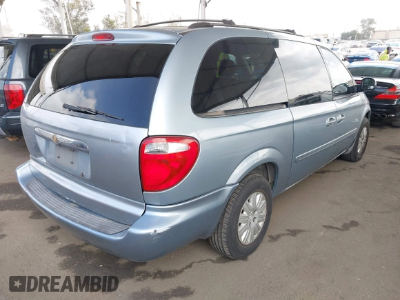 2006 Chrysler Town & Country LX with VIN 1A4GP44R46B609965, listed as a IAAI auction lot 42093438 with 333,689 mi miles and . Bid and sale history available at DreamBid. Image 4.