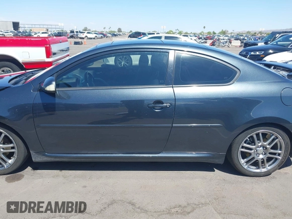 2010 Scion tC z VIN JTKDE3B77A0302913, wystawiony jako IAAI lot #42148963 z przebiegiem 117 394 mil mil oraz . Historia ofert i sprzedaży dostępna na DreamBid. Obrazek 14.