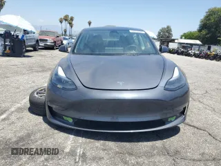 2023 Tesla Model 3 с VIN 5YJ3E1EAXPF586739, выставлен на аукционе Copart как лот 62958685 с пробегом 32 650 миль миль и Списание • Salvage title. История ставок и продаж доступна на DreamBid. Изображение 5.