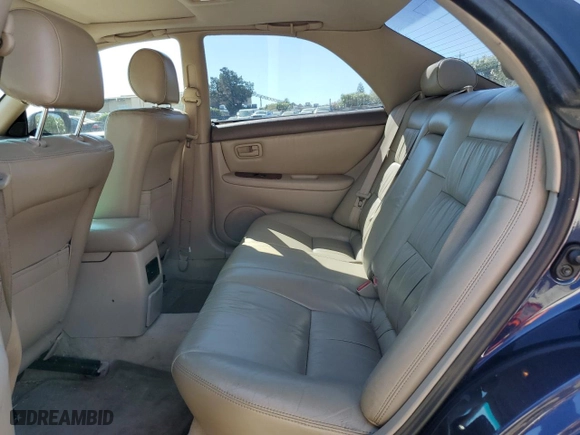 1998 Lexus ES 300 Luxury Sport Sdn with VIN JT8BF28G5W5016080, listed as a Copart auction lot 61466314 with 223,793 mi miles and Salvage Title. Bid and sale history available at carsss.com. Image 10.