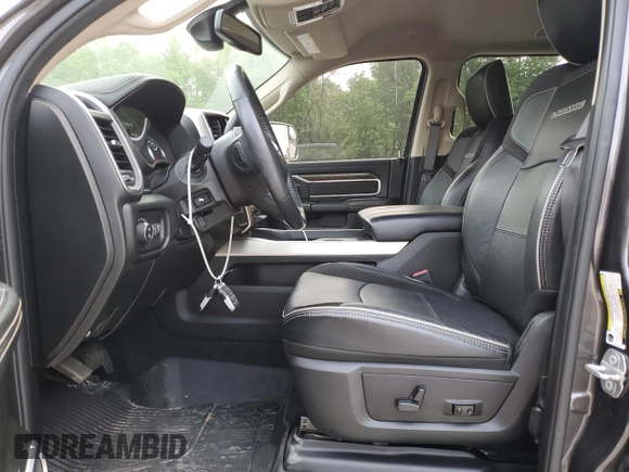 2020 Ram 2500 Laramie z VIN 3C6UR5FL1LG102159, wystawiony jako Copart lot #54927245 z przebiegiem 87 348 mil mil oraz Szkoda całkowita • Salvage title. Historia ofert i sprzedaży dostępna na DreamBid. Obrazek 7.