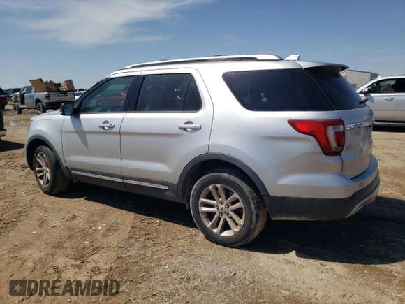 2016 Ford Explorer XLT with VIN 1FM5K7D88GGA34211, listed as a Copart auction lot 52131635 with 153,970 mi miles and Clean Title. Bid and sale history available at DreamBid. Image 2.