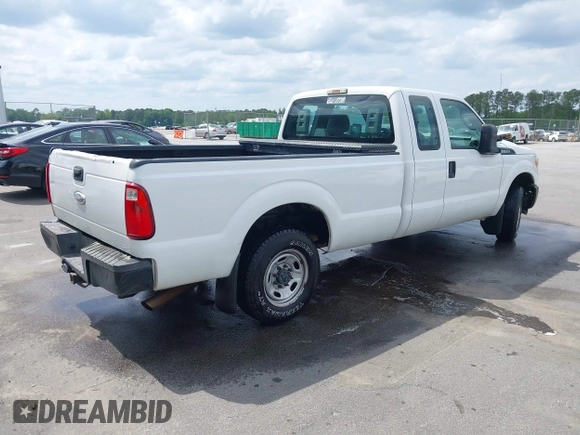 2012 Ford Super Duty F-250 SRW XL with VIN 1FT7X2A66CEC37611, listed as a IAAI auction lot 42135584 with 284,452 mi miles. Bid and sale history available at carsss.com. Image 4.