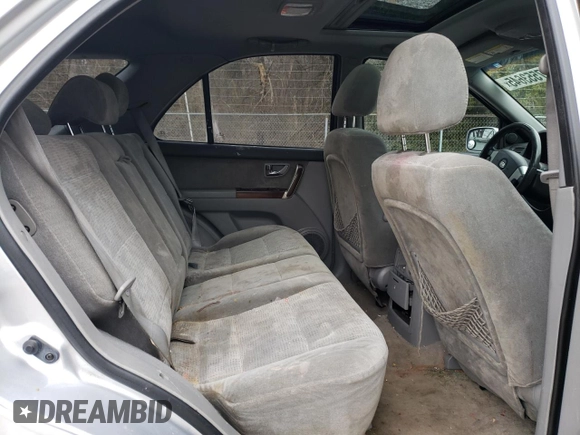 2005 Kia Sorento LX z VIN KNDJC733955455370, wystawiony jako Copart lot #47553645 z przebiegiem 195 471 mil mil oraz Szkoda całkowita • Salvage title. Historia ofert i sprzedaży dostępna na DreamBid. Obrazek 11.