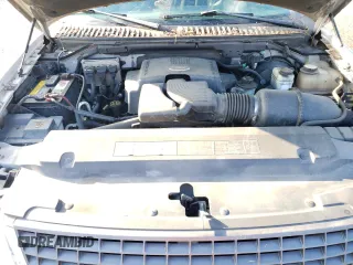2004 Ford Expedition Special Service with VIN 1FMFU16L74LB11229, listed as a Copart auction lot 42020625 with 223,778 mi miles and Clean Title. Bid and sale history available at carsss.com. Image 12.