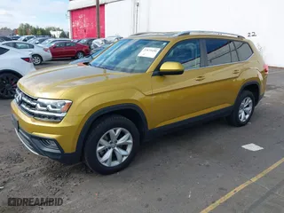 2018 Volkswagen Atlas 3.6L V6 SE with VIN 1V2KR2CA9JC525197, listed as a IAAI auction lot 37875450 with 62,703 mi miles. Bid and sale history available at carsss.com. Image 17.