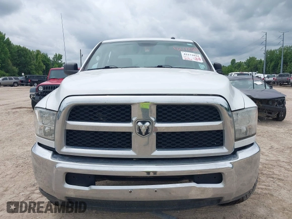 2018 Ram 2500 Tradesman with VIN 3C6UR5HJ1JG403796, listed as a IAAI auction lot 42172033 with 163,752 mi miles and . Bid and sale history available at DreamBid. Image 6.