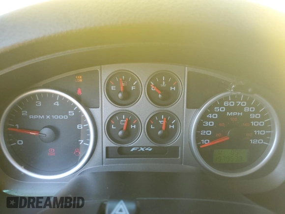 2004 Ford F-150 XLT с VIN 1FTPW14534KC08652, выставлен на аукционе Copart как лот 61236975 с пробегом 197 953 миль миль и Списание • Salvage title. История ставок и продаж доступна на DreamBid. Изображение 9.