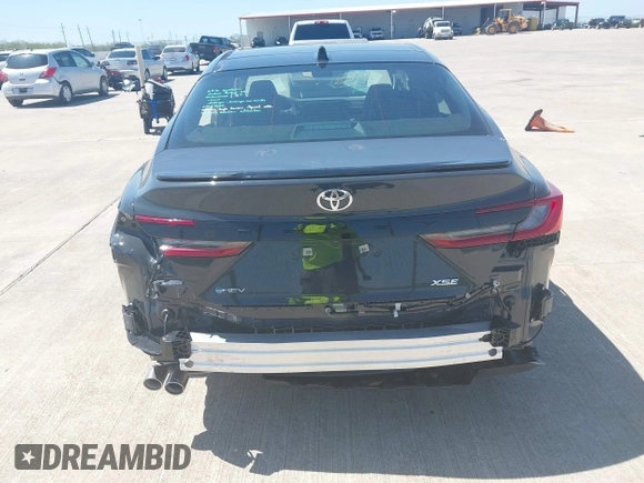 2025 Toyota Camry LE with VIN 4T1DAACK7SU109175, listed as a IAAI auction lot 41869943 with 493 mi miles and . Bid and sale history available at carsss.com. Image 16.