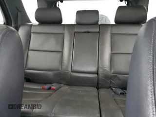 2003 Kia Sorento LX z VIN KNDJC733335030322, wystawiony jako Copart lot #77607974 z przebiegiem 109 777 mil mil oraz Szkoda całkowita • Salvage title. Historia ofert i sprzedaży dostępna na DreamBid. Obrazek 10.