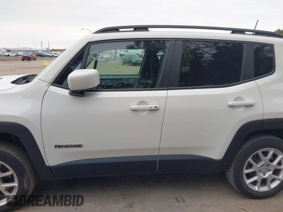 2021 Jeep Renegade Islander z VIN ZACNJDBB3MPM13536, wystawiony jako IAAI lot #41907857 z przebiegiem 28 599 mil mil oraz . Historia ofert i sprzedaży dostępna na DreamBid. Obrazek 15.