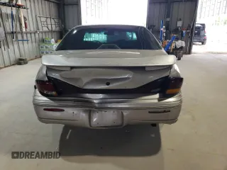 1998 Pontiac Bonneville SE z VIN 1G2HX52K6WH213866, wystawiony jako Copart lot #58358105 z przebiegiem 180 993 mil mil oraz Szkoda całkowita • Salvage title. Historia ofert i sprzedaży dostępna na DreamBid. Obrazek 6.