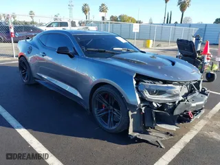 2019 Chevrolet Camaro ZL1 with VIN 1G1FK1R62K0145313, listed as a IAAI auction lot 41493517 with 42,467 mi miles. Bid and sale history available at carsss.com. Image 1.